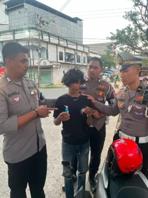 Aksi Sigap Satlantas Polres Bone: Pelanggar Knalpot Brong Ternyata Bawa Sabu, Dua Terduga Pelaku Diringkus