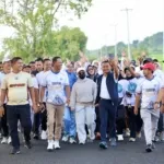 Bupati Bone dan Ketua TP PKK Ikuti Jalan Sehat Bersama Warga Sibulue, Pererat Silaturahmi