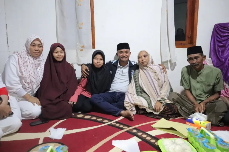Bupati Bone Serahkan Santunan Rp 10 Juta, Melayat ke Rumah Duka Balita Korban Tabrak Laka Lantas Oknum Polisi