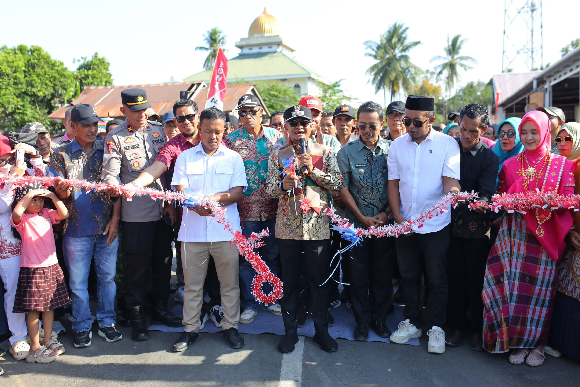 Bupati Bone Resmikan Ruas Jalan Camming-Bune-Talumae, Akses Alternatif Strategis Menuju Makassar