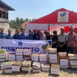Wujud Solidaritas Kemanusiaan, Diskominfo Bone Salurkan Bantuan untuk Korban Kebakaran di Sanrangeng