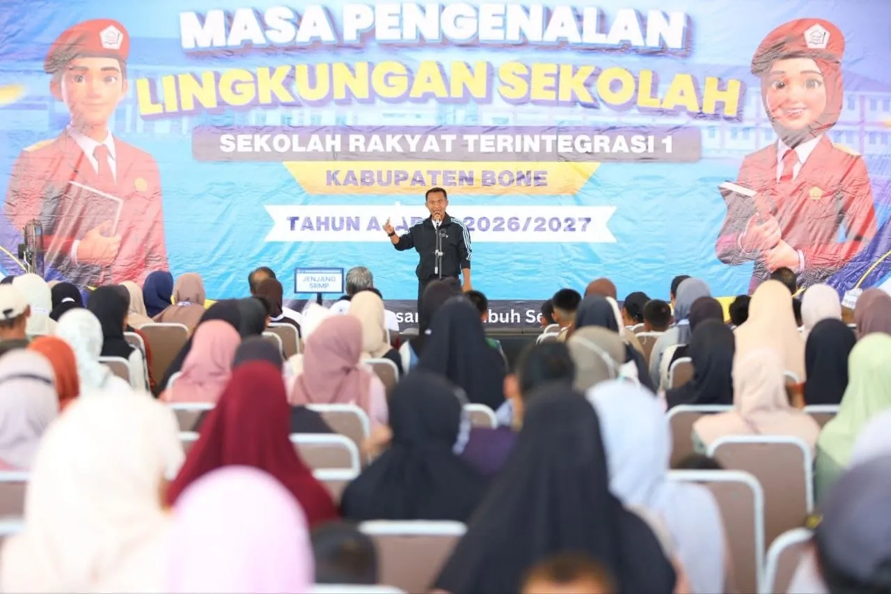 Cetak Generasi Unggul dan Berkarakter, Bupati Bone Resmi Buka MPLS Sekolah Rakyat Terintegrasi 1 di Bajoe