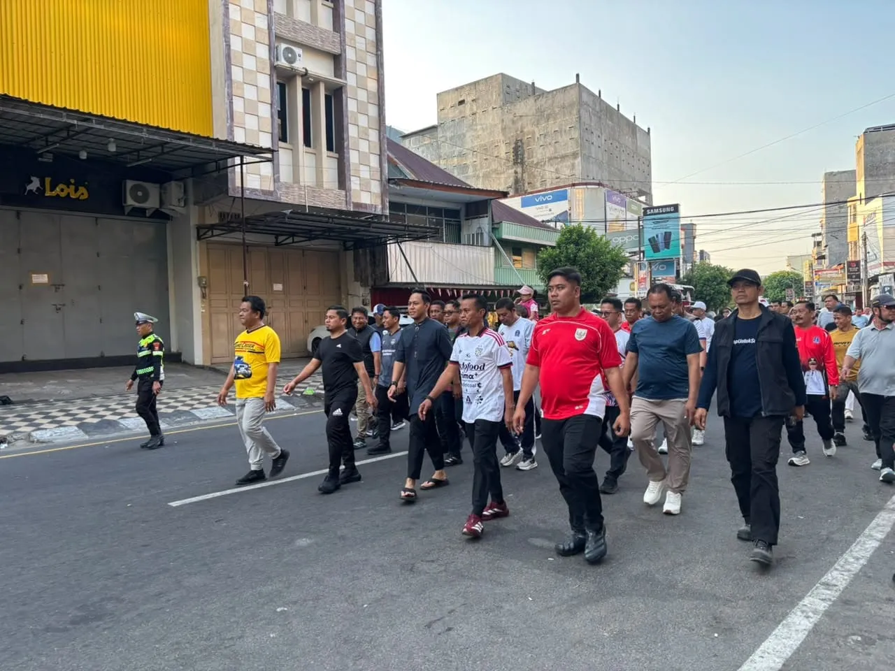 Harmoni di Kota Bandar Madani, Bupati Bone, Wali Kota Parepare, dan Kapolres Olahraga Pagi Bersama Jelang Semifinal Liga Gubernur