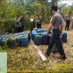 Skandal Penimbunan Solar Subsidi Terbongkar di Bone, Puluhan Jerigen Diamankan Satgas BBM Merah Putih, Bupati Bone:Kalau Terbukti, Tindak Tegas Pelaku