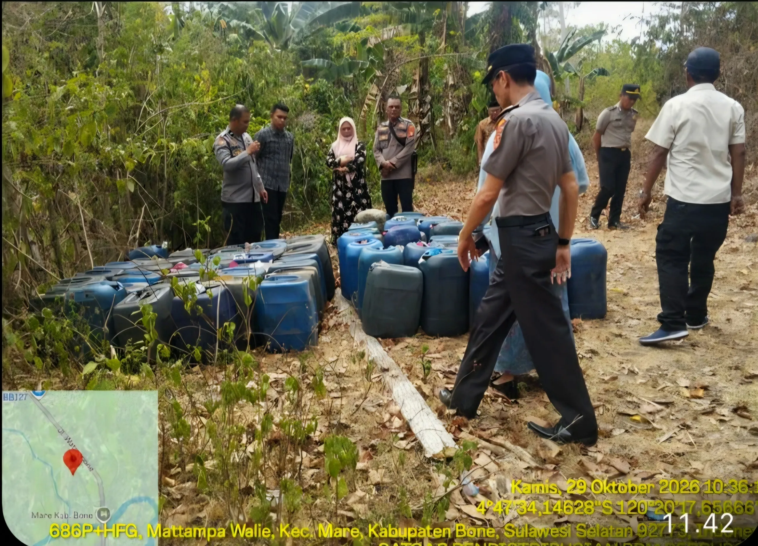Skandal Penimbunan Solar Subsidi Terbongkar di Bone, Puluhan Jerigen Diamankan Satgas BBM Merah Putih, Bupati Bone:Kalau Terbukti, Tindak Tegas Pelaku